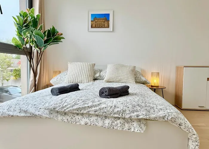 Modern Stylish Luxury With Parking דירה *